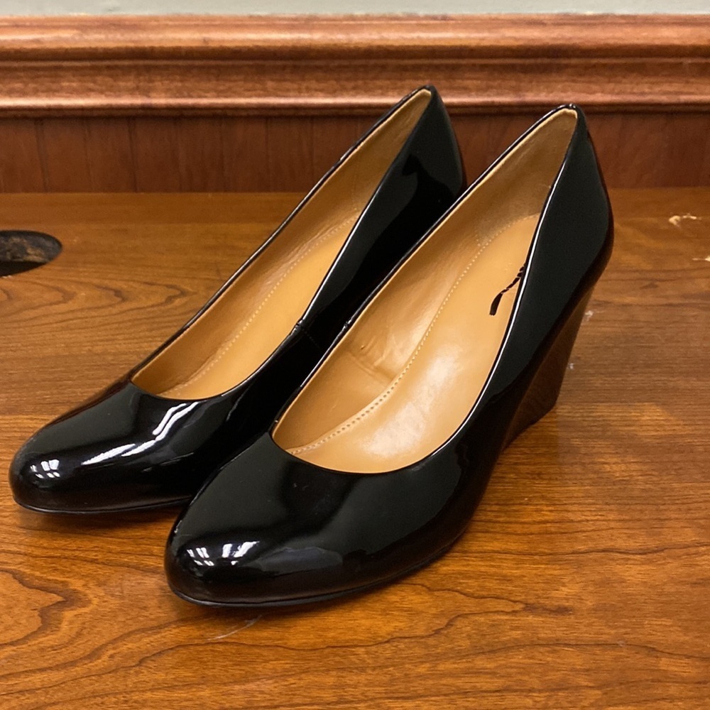 J Crew Sylvia patent wedges
Item 95993 - Picture 4 of 6
